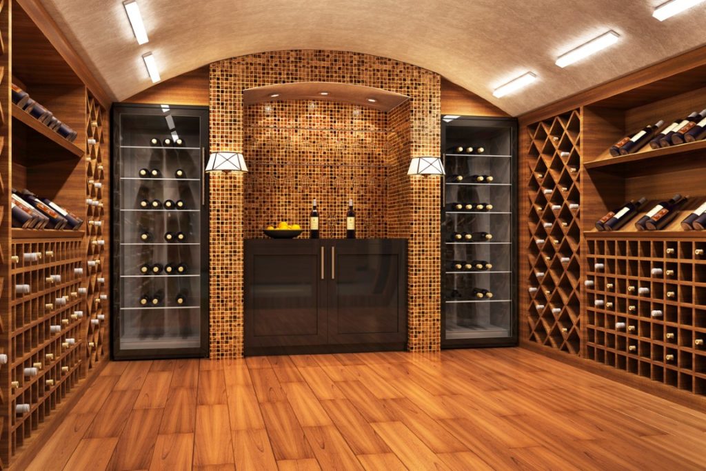 Une cave à vin vitrée sur mesure apporte de l'élégance à votre pièce.